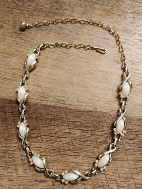 Sarah Coventry Gold-Tone Necklace with Cream Cabochon Accents